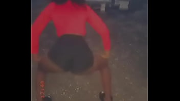 Slim girl with a sexy ass twerking