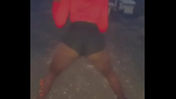 Slim girl with a sexy ass twerking