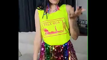 No carnaval vá de carona com eva perez