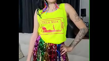 No carnaval vá de carona com eva perez