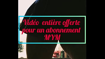 La salope qui gycle aime le cul virtuel