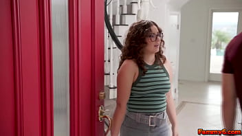 Parker ambrose suggests his stepcousin leana lovings they fuck