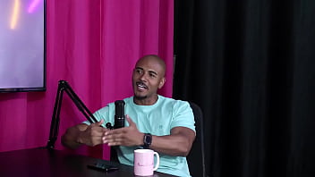 Entrou no mundo liberal com apoio de um casal e teve interesse em conhecer uma produtora lucas ferraz sheer red