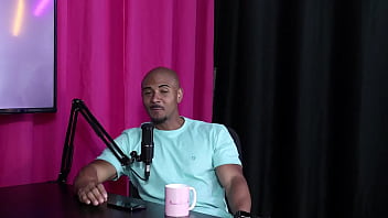 Entrou no mundo liberal com apoio de um casal e teve interesse em conhecer uma produtora lucas ferraz sheer red