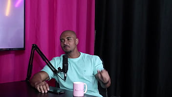 Entrou no mundo liberal com apoio de um casal e teve interesse em conhecer uma produtora lucas ferraz sheer red