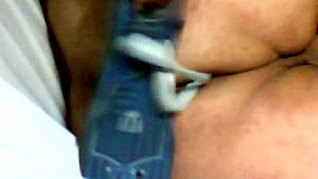 Enfiando As Havaianas No Rabo thumbnail