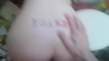 Girl taking a man who's dikkbee sohlong