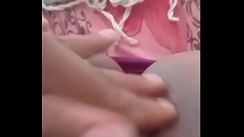 Bucetinha be lisinha