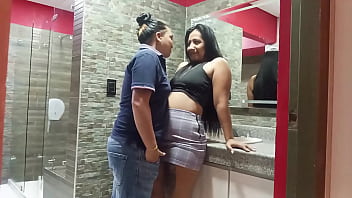 Primero Me Tienes Que Atender Y Tener Sexo Salvaje Conmigo Antes De Irte thumbnail