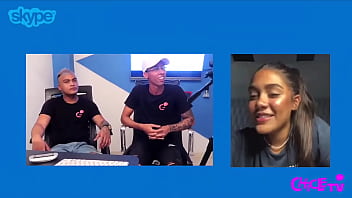 Conversando con dubaii pr