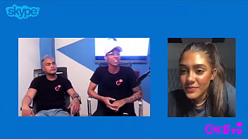 Conversando con dubaii pr