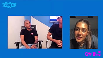 Conversando con dubaii pr