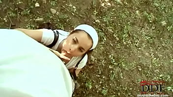 Hungarian babe roxanne keys sucks off zenza raggi