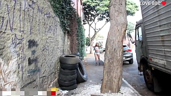 Cleo cadillac fode com borracheiro do pau enorme corno espera sua esposa em casa e mau sabe que ela vai chegar toda arrombadinha