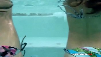 Booty shaking underwater in hd ass sexy