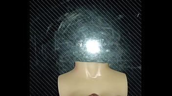 Me hago una paja rusa con las pequeñas tetas de dolly