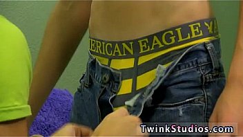 Free Gay Porn Tube Emo Jacobey London Loves To Keep His Hook Ups thumbnail