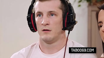 Lonely milf stepmommy let her gaming stepson fuck her doggy