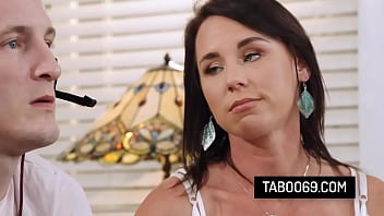 Lonely milf stepmommy let her gaming stepson fuck her doggy