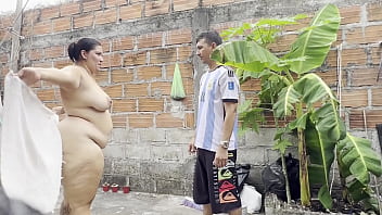 Jefa caliente se folla asu empleado en el trabajo