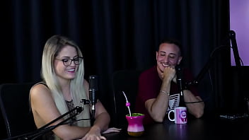 Viveram uma vida oculta no começo pegavam todo mundo em baladas e tinha medo nos atendimentos casal kaliente sheer red