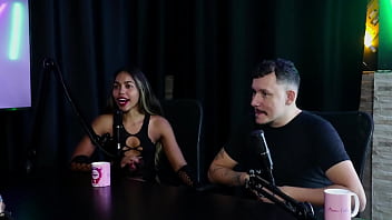 Viveram uma vida oculta no começo pegavam todo mundo em baladas e tinha medo nos atendimentos casal kaliente sheer red