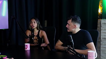 Viveram uma vida oculta no começo pegavam todo mundo em baladas e tinha medo nos atendimentos casal kaliente sheer red