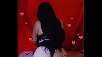 Se pone arrecha mientras chateamos