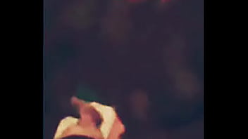 Gravei a loirinha chupando meu pintão