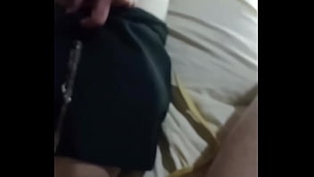 Pierde apuesta y tiene que mostrar las tetas loses bet and has to show her tits