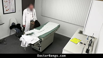 Patient doing everything to keep him from telling her parents doctorbangs
