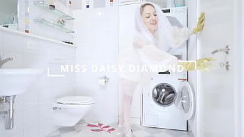 Bride masturbates on biggest cock before marriage squirt