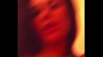 Brunette aime la bite