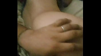 Se quedó quieta y me la comí bien sabrosa está buena ella