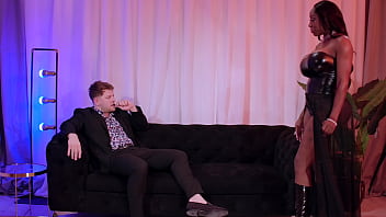 Ebony mystique is undoubtedly a talented exhibitionist