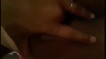 Tocandome en la cama