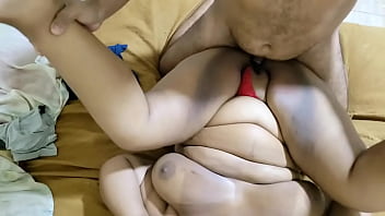 Brincando de lutinha depois da escola com a meia irmã e acaba em muito sexo