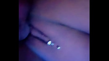 Safada cai de boca no pau do treinador