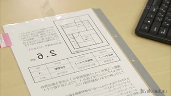 A jovem e os sussurros do casarão legendado em português