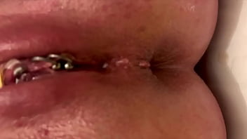 Anal masturbate by gold high heels and fingering asshole and juice pussy and ride asshole on heels