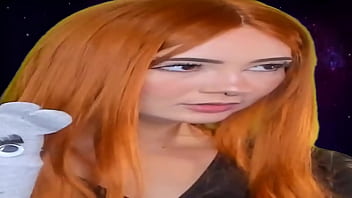 Gostosinha sem pudor arrotando