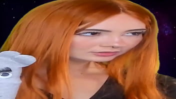 Gostosinha sem pudor arrotando