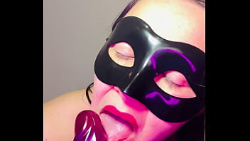 Madrastra puta mexicana en usa es una latina infiel se masturba y se graba para los amigos de su hijastro full on sheer xred