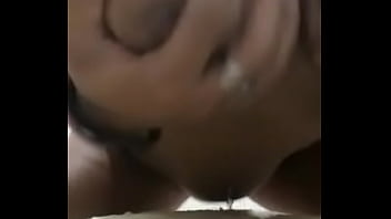 Muy trola y le gusta cojer en grupo