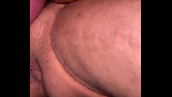 Me follé al royo de mi amigo en la habitación cuando se entró a escondidas a verme