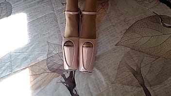 Perfect blowjob in the mirror with cum in mouth from a milf with a perfect body