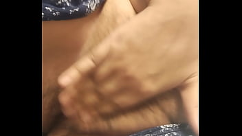 Me toco en las escaleras de mi piso hasta acabar casi me descubren