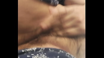 Me toco en las escaleras de mi piso hasta acabar casi me descubren