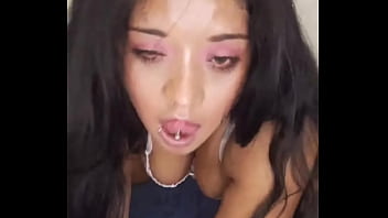 Me fascina masturbarme con las prendas que mas te gustan