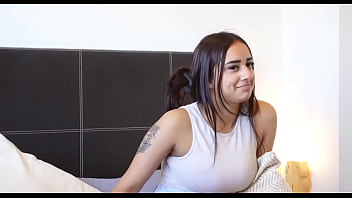 Chica Latina Pasando Por Primera Vez Su Video Casting Para Latam thumbnail